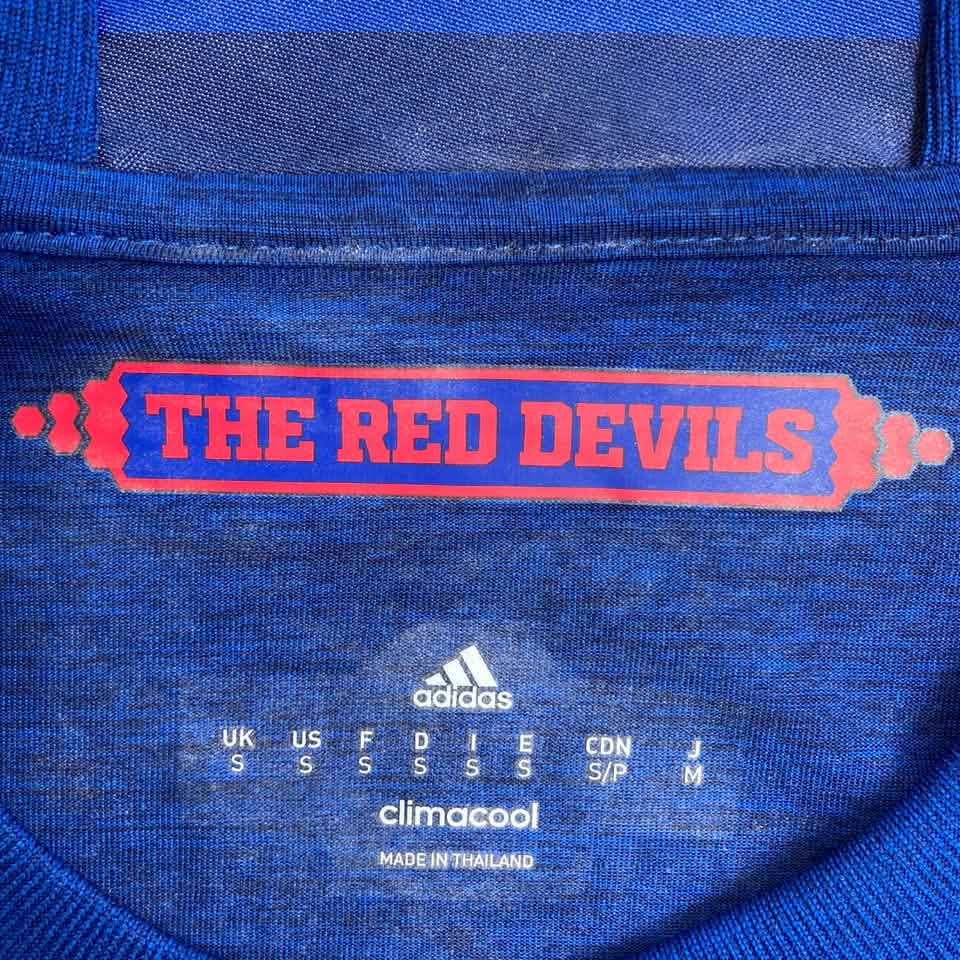 07OCT26 2016-17 Manchester United Away Adidas A16704 detail dalam kerah