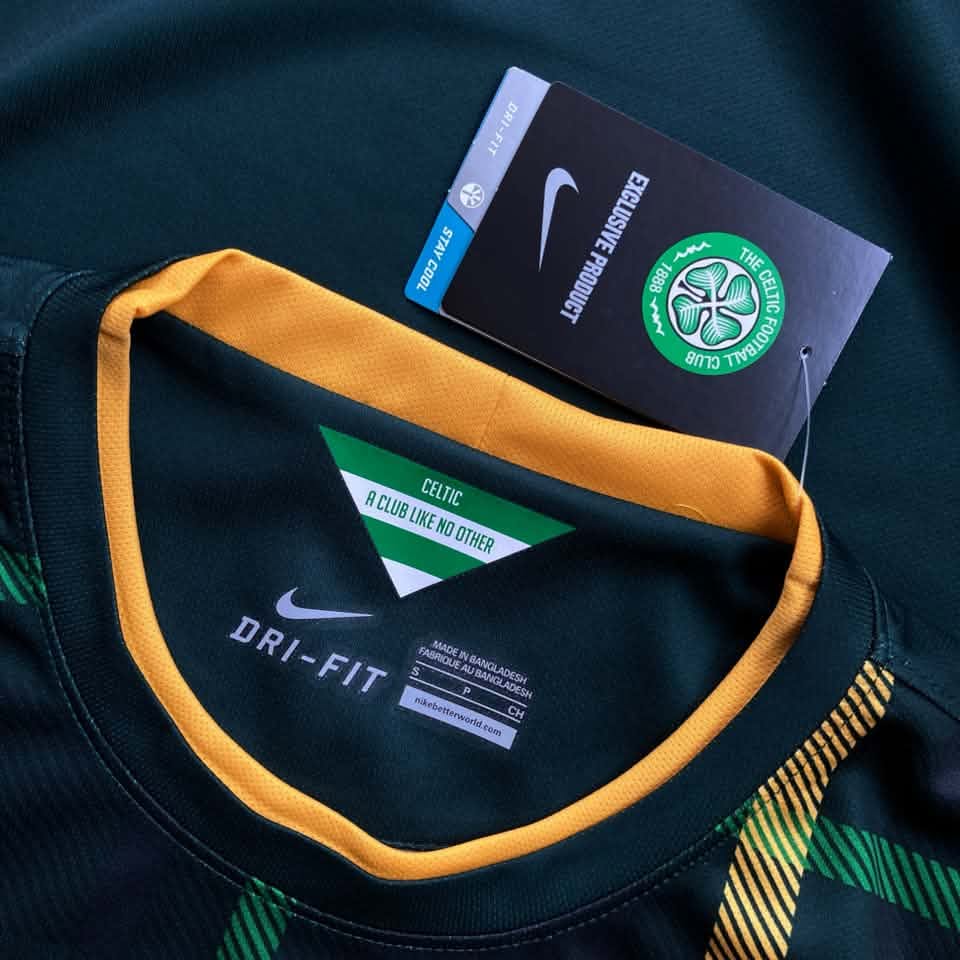 2014-15 Celtic FC Away Nike 618741-397 kerah