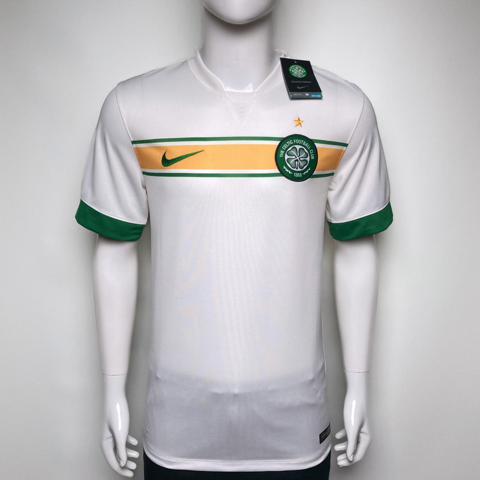 11MAY26 2014-15 Celtic FC Third Nike 618739-105